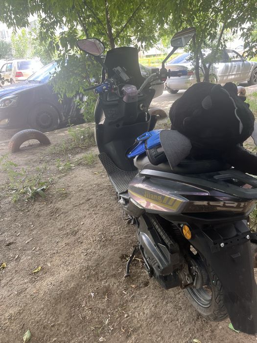 Мопед,скутер Макси 210к