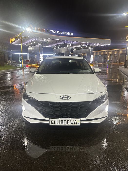 Hyundai Elantra 2021 yil kraskasi toza
