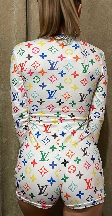 Pijama dama scurta cu maneci lungi tip salopeta LV alb