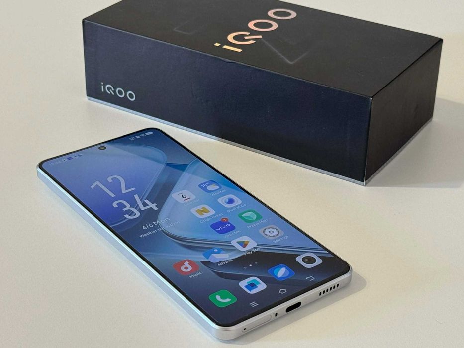 Бартер! Като НОВ! iQOO Z9 Turbo 256/16GB White (Бял)