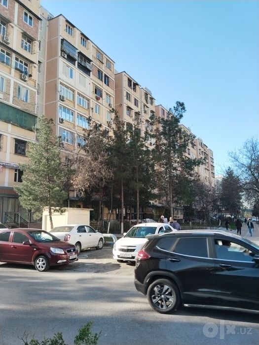 Продам 2-х комнатную. Сергели -7. С лифтовой. Ремонта нет