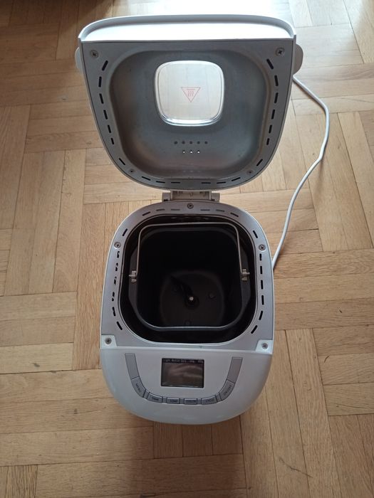 Пекарна / машина за хляб