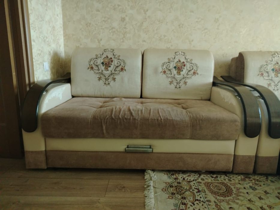 Продам 2 дивана в хорошем состоянии