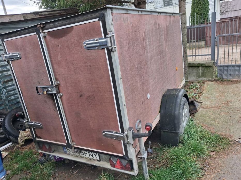 Mă vinde 1300kg înmatriculată