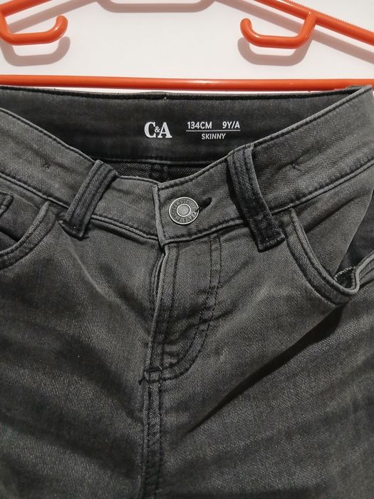 Blugi marca C&A slim fit push up adolescenti masura 36 in stare perfecta
Dimensiuni
- talia 70 - 75 cm
- lungimea 95 cmI