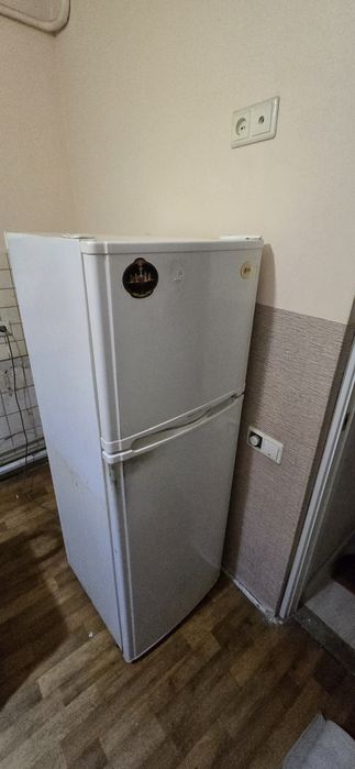 Продам холодильник в работающим состоянии