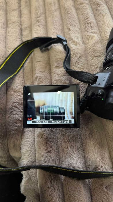 Aparat foto DSLR Nikon D5300, 24,2MP Black Entry level + 2 obiective