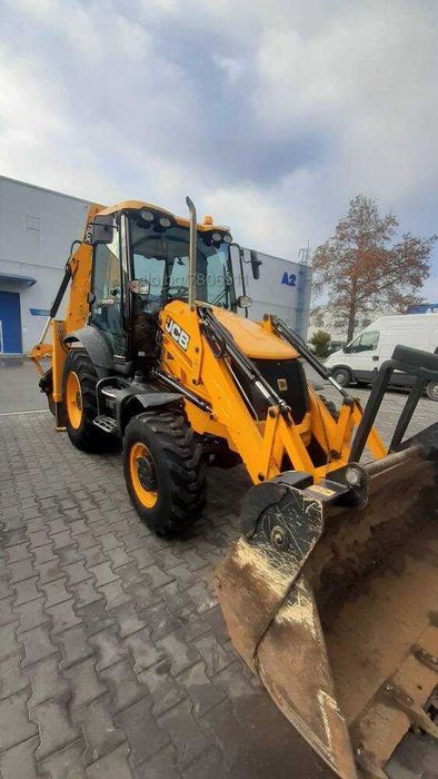 Услуги с комбиниран багер и самосвал за Варна и региона