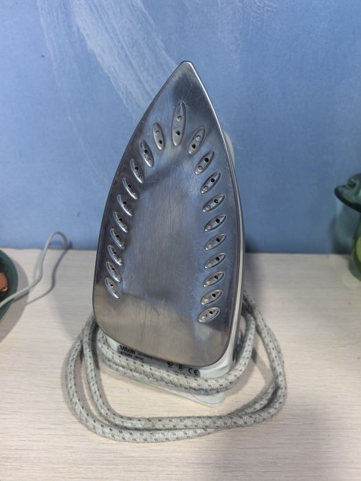 Утюг срочно продам