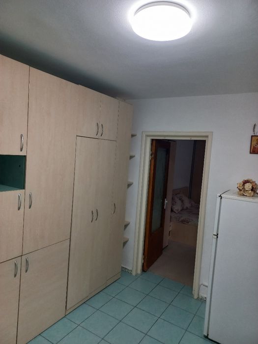 Direct proprietar inchiriez Garsoniera 45 mp metrou Raul Doamnei