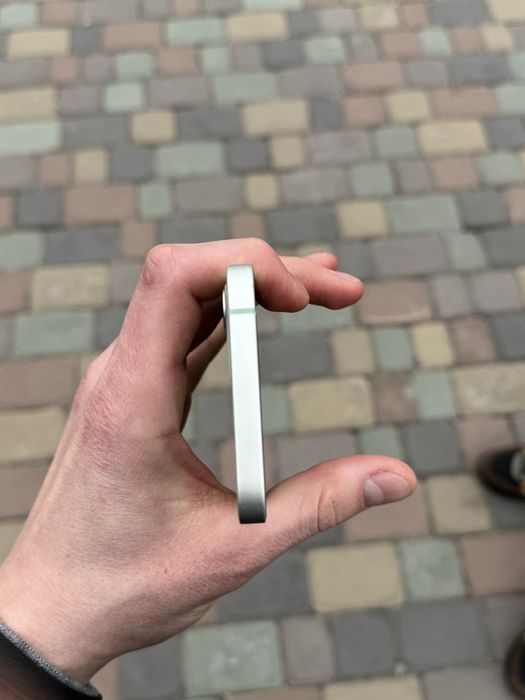 продам айфон 12 128