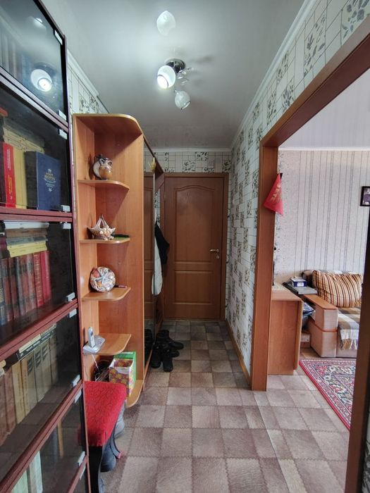 Продам 2 ком квартиру район Байтерек 18900