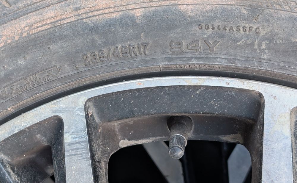 VW джанти 17 цола с летни гуми