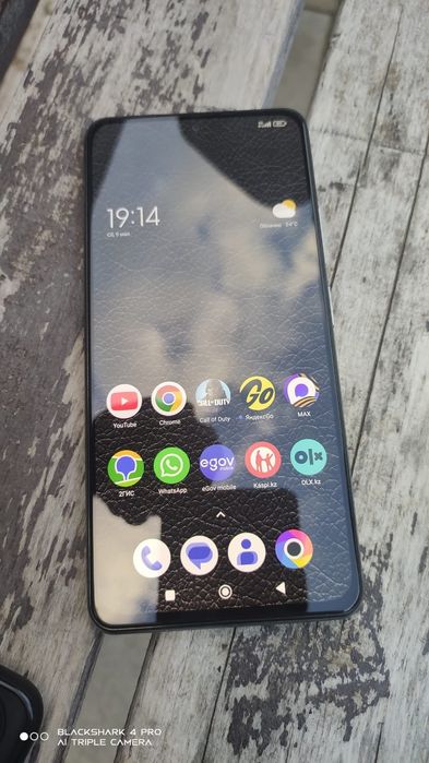 Мощный субфлагман poco f3 8/256gb 5G