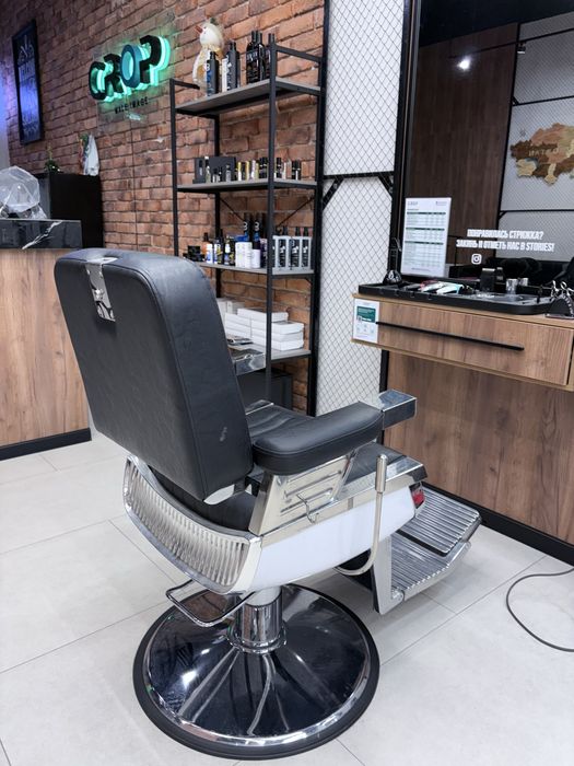 Кресло барбера продается