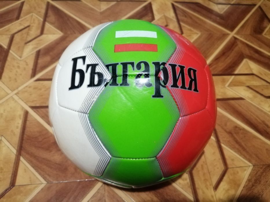 Футболна топка България