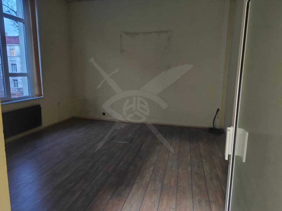 Дава се под наем Офис в Пловдив, Център - 230 кв.м за 997.05 € - Снимка #15