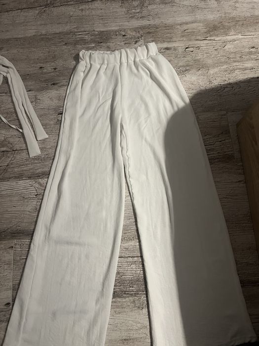 Чисто нов комплект-Liitle Black Dress (LBD) М размер