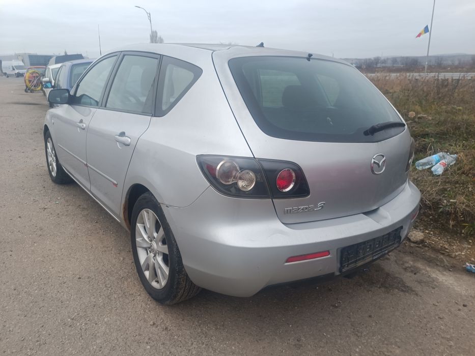 Dezmembram Mazda 3, an 2008, motor 1.6 d