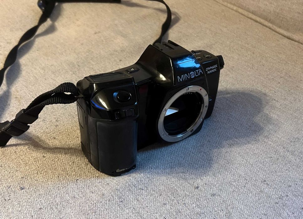 Minolta Dynax 7000i body aparat foto film 35mm montura A