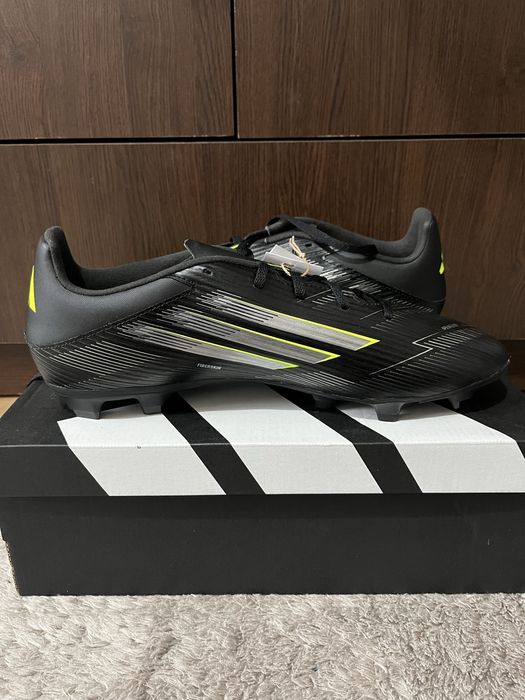 Мъжки футболни бутонки Adidas F50