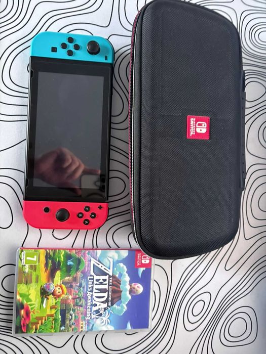 Nintendo Switch + husă + Zelda – stare bună