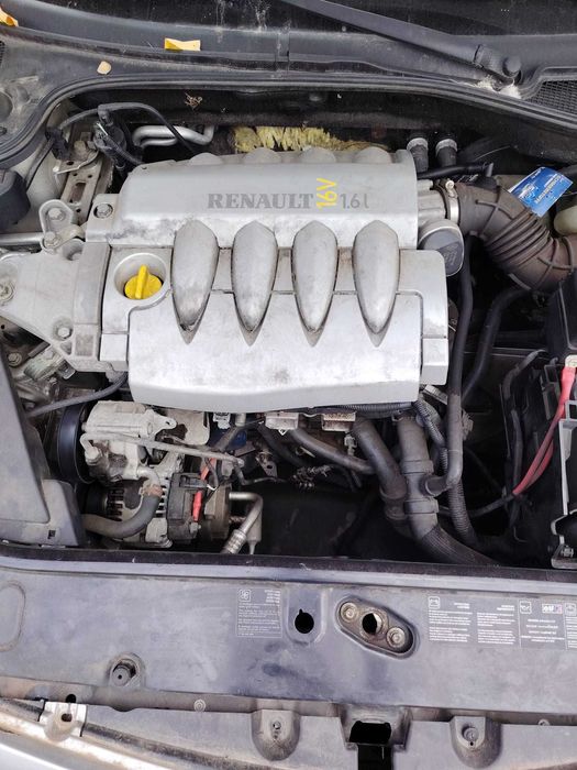Renault Laguna 2 1.6 Benzina an 2006 Pentru piese