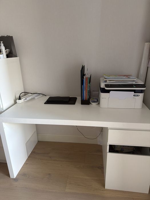 Письменный стол IKEA