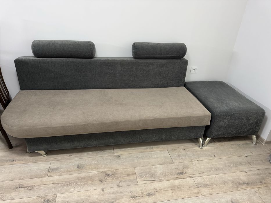 Диван разтегателен  2бр. +  табуретка