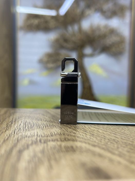 Флешка fleshka hp usb 2.0 sfat zor 5 yil garantya bor bu boshqacha zor