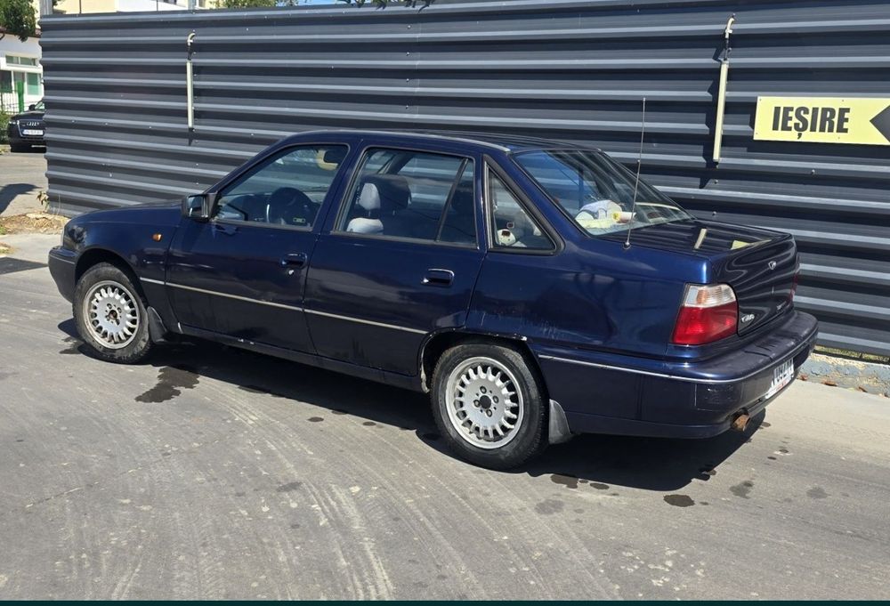 Vând Daewoo Cielo 1.5 8V – albastru metalizat, stare foarte bună