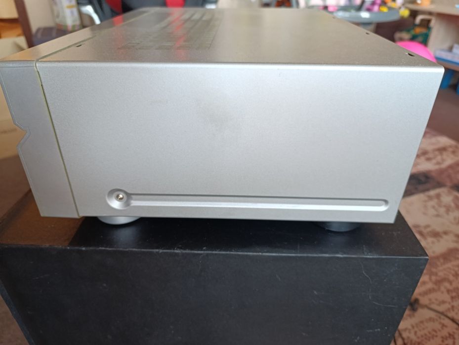 Продавам усилвател Пайнер