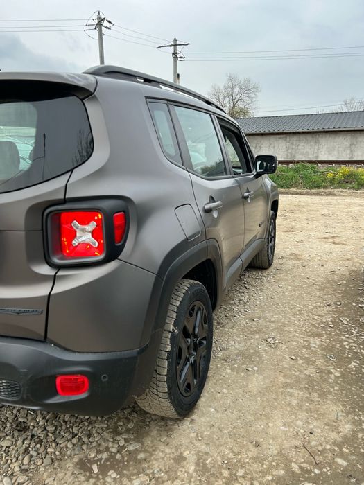 Stop stânga Jeep Renegade 2017