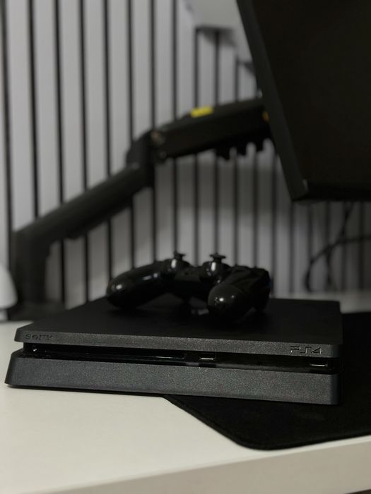 Продам Sony PlayStation 4 Slim 1TB