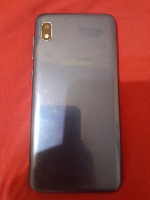 Продаю самсунг а10