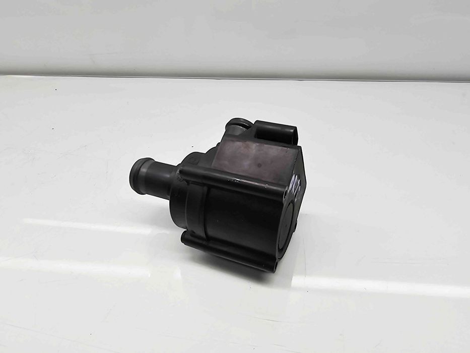 Pompa recirculare apa  Skoda Octavia 3 (5E3) [Fabr 2012-2020] 5Q096556