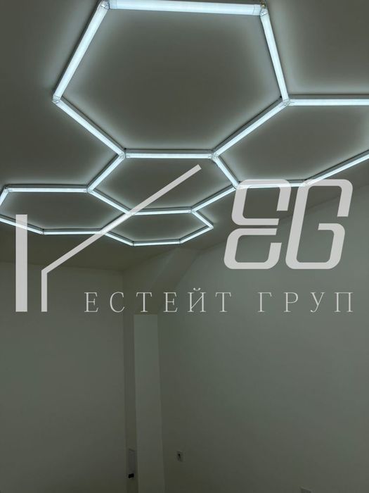 Офис в Варна-Зимно кино Тракия площ 22 цена 332