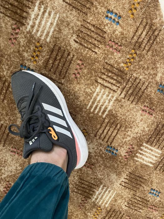 Adidasi dama nr 38,5. 24,5 cm