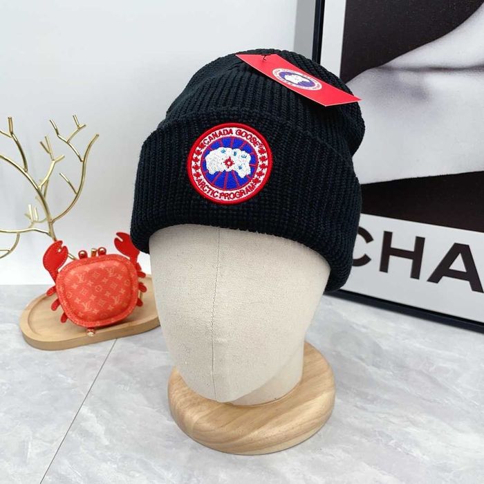 Aduc pe comanda Fes CANADA GOOSE orice model
