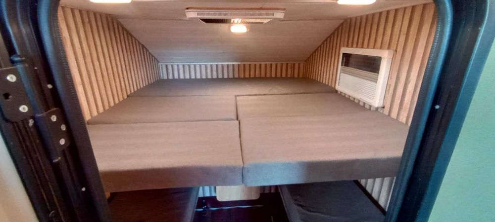 Кабина за кемпер, каравана пикап или бус