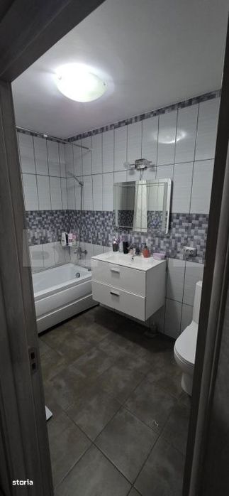 Apartament semidecomandat complet mobilat si utilat, parcare, zona Ter