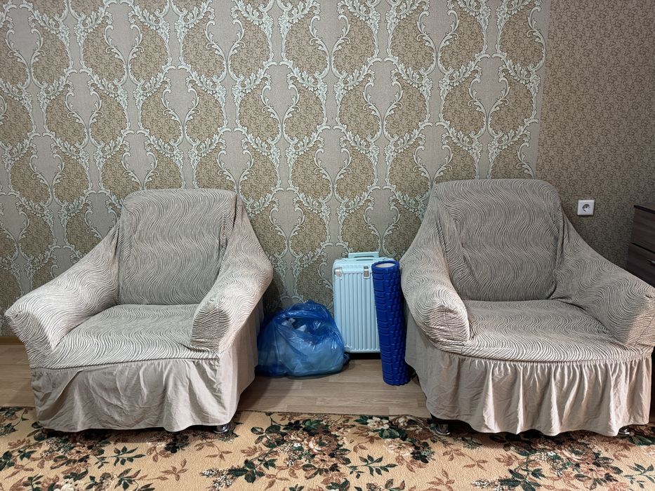 Диван и 2кресло.