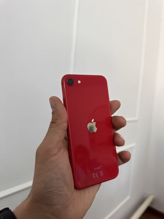 Айфон SE 2020 в отличном состоянии