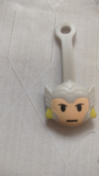 Продам marvel magnum клипсы.
