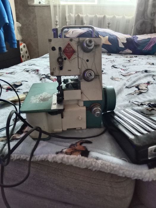 Продам швейную машинку и оверлог