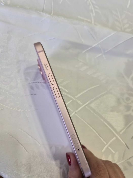 Iphone 15 Pink! Перфектно състояние!!!