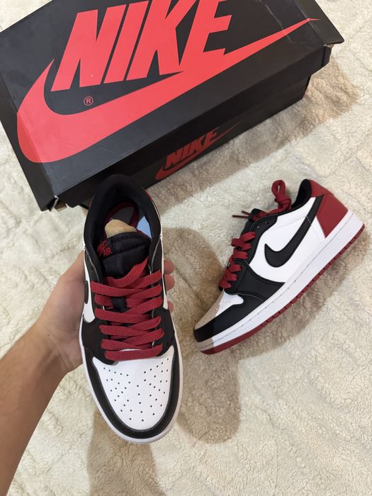 Air Jordan black-red low