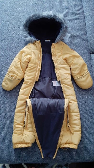 Salopeta de iarna pentru bebelusi