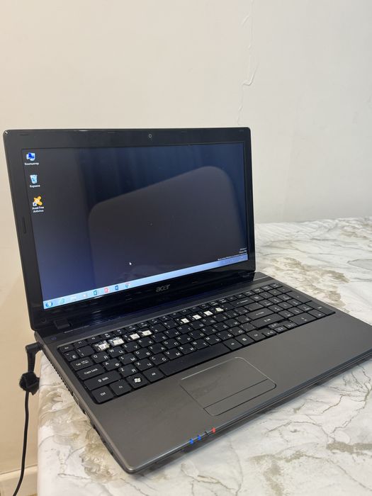 Ноутбук Acer {работающий}