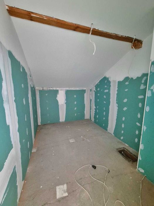 Дом готов за нанасяне в центъра на Бяла Слатина .